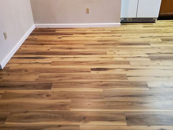 3rd image of 120 Curry Dr #8