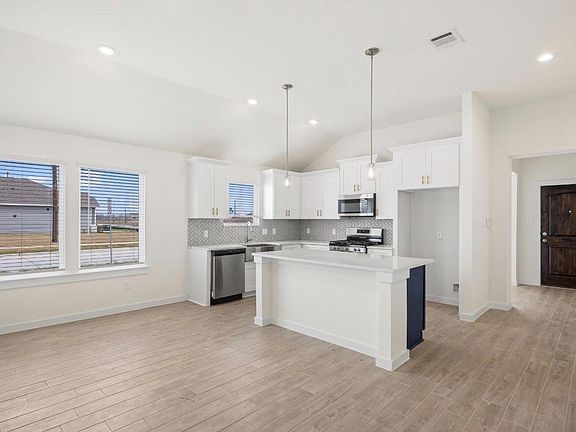 5th image of 1135 Santee Ct