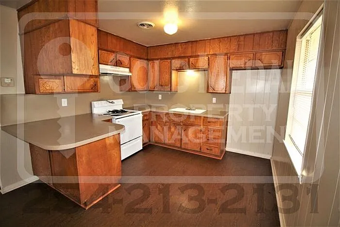 801 Pecan Cir — Photo 4