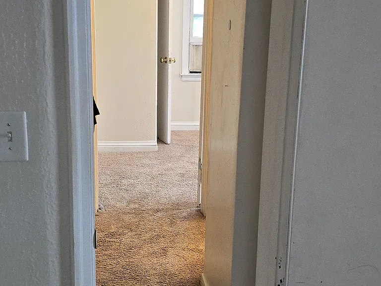 610 Monroe St #B — Photo 9
