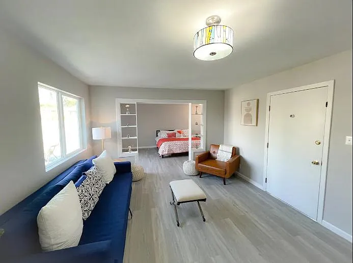 1021 Bracken Ave — Photo 6