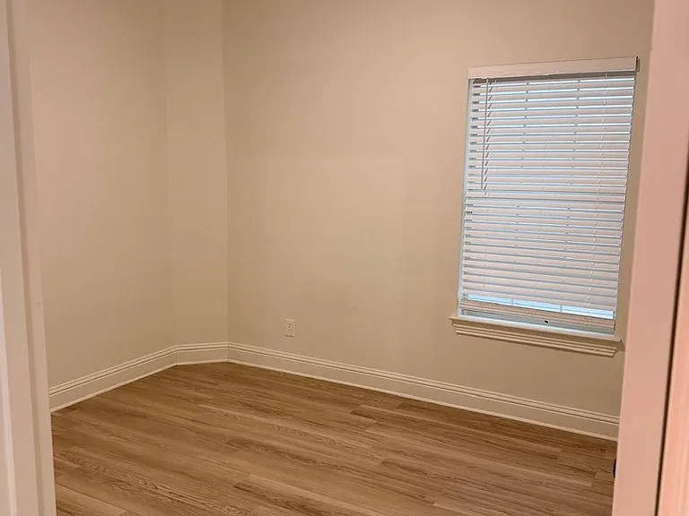 2320 Stutz Dr — Photo 12