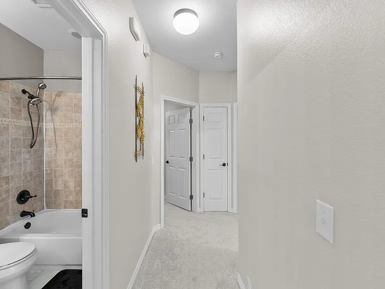 11350 Balcones Dr — Photo 10