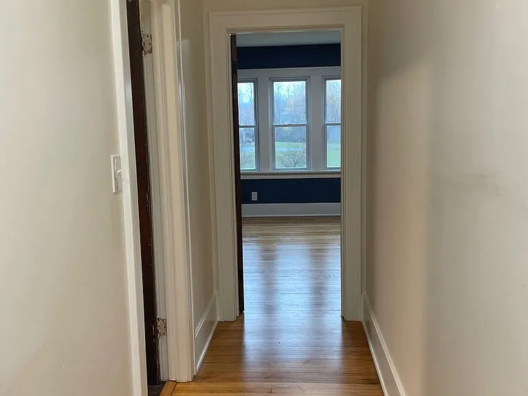 2852 Waters Rd — Photo 23