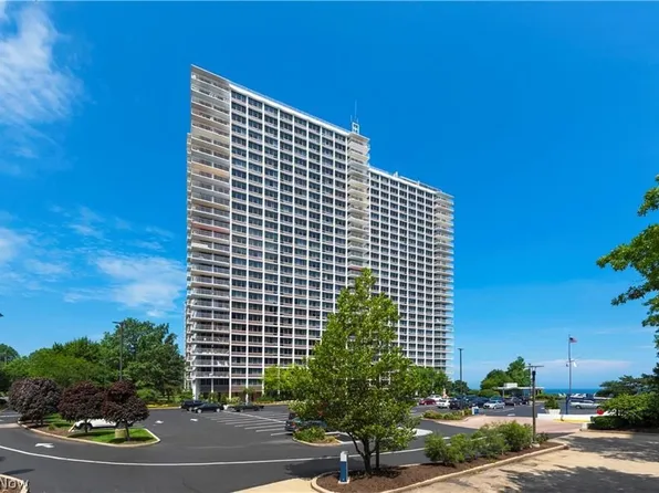 12700 Lake Ave APT 405, Lakewood, OH 44107