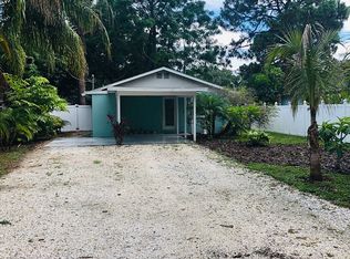 2436 Loma Linda St, Sarasota, FL 34239
