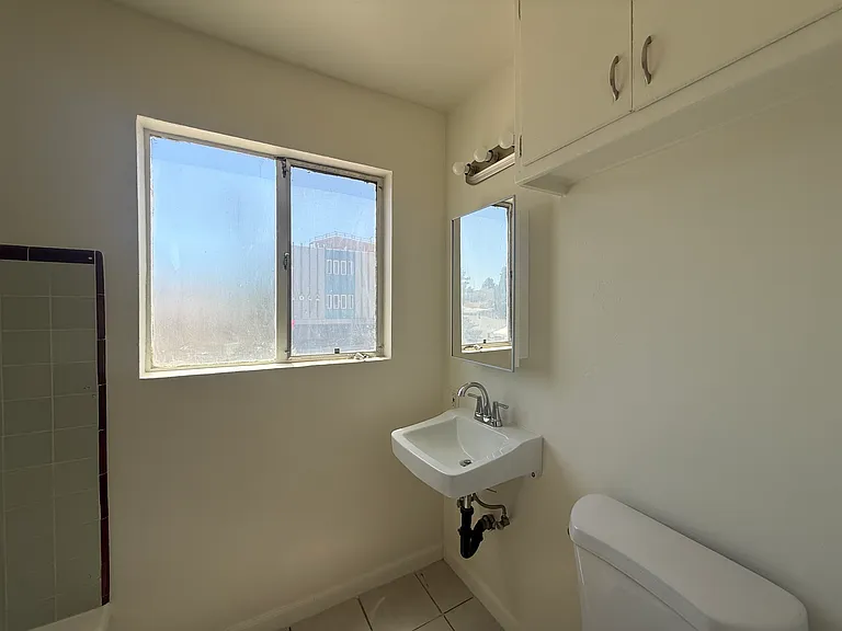 Union Place Apartments — Photo 12