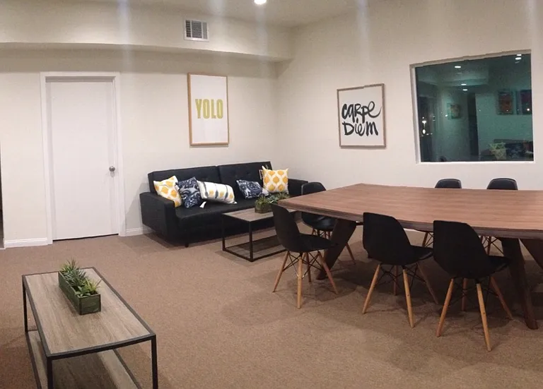 "Terrace Heights Student Housing" Terrace Heights LLC — Photo 9