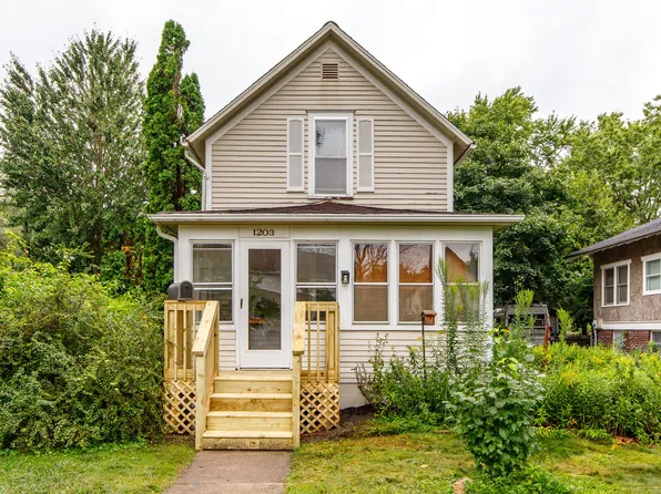 1203 Burnett Ave, Ames, IA 50010
