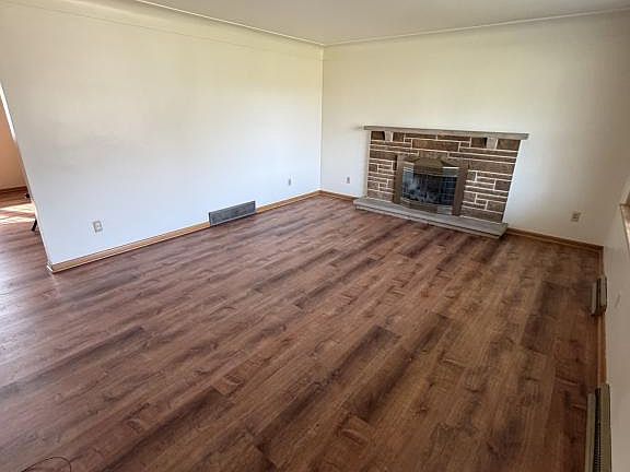 2nd image of 8615 Chesterton Dr