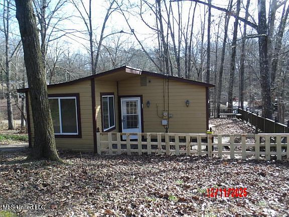 3rd image of 69 Dogwood Dr