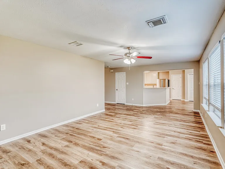 6207 Winter Oak St — Photo 6