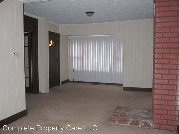 3rd image of 303 E Henry St