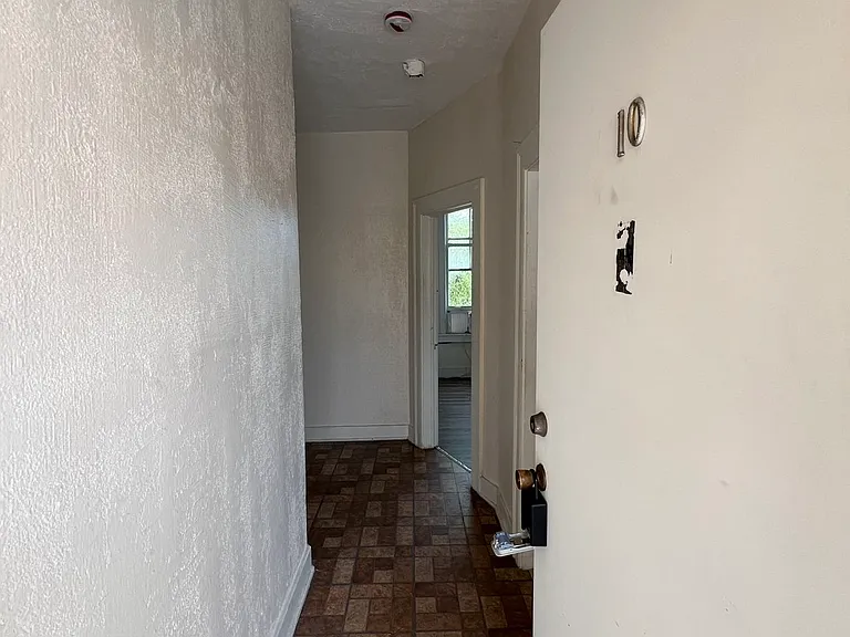 316 W Colonial Dr #10 — Photo 3