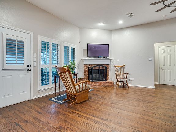 5th image of 108 High Meadows Ct