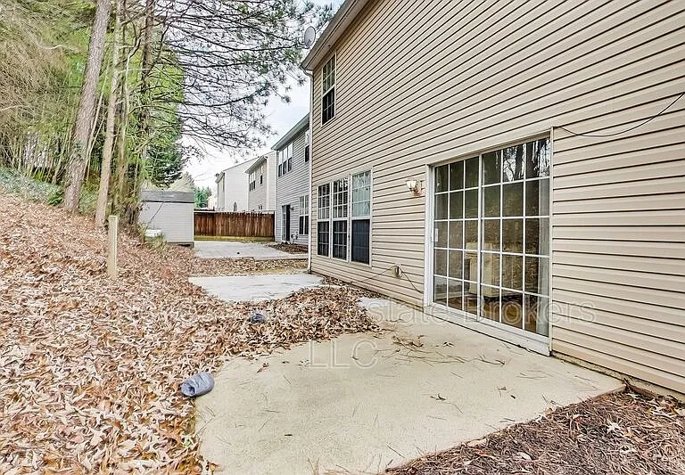 1645 Heyford Cir NW — Photo 19