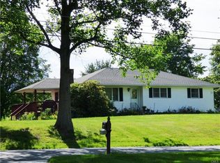 6 Sulky Dr, Brookfield, CT 06804