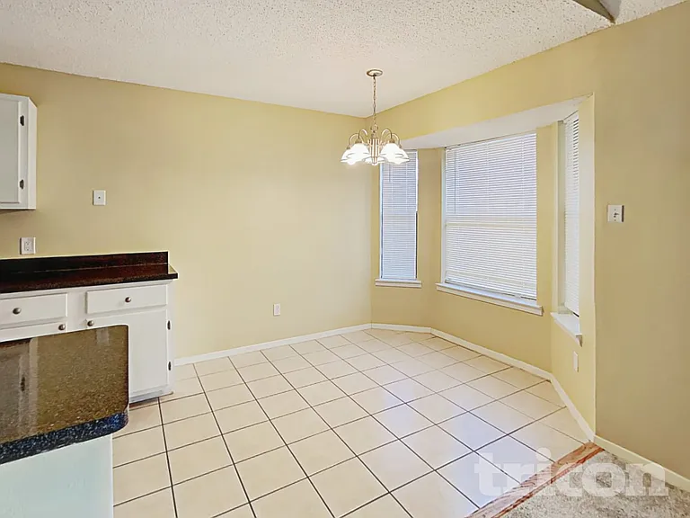 6321 Macarthur Dr — Photo 6