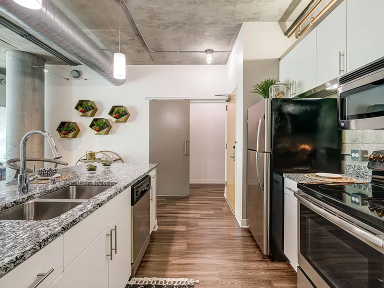 Met Lofts — Photo 36
