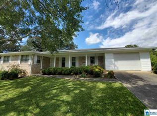 7020 Rowan Rd, Leeds, AL 35094