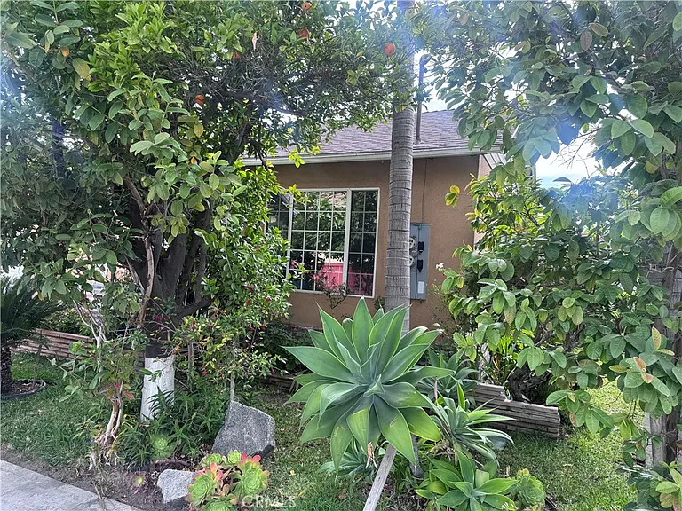 9832 Beach St — Photo 32