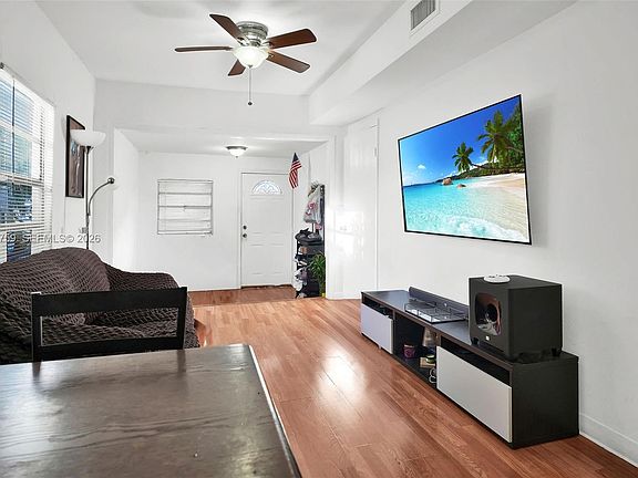 5th image of 2104 NW 1st Ter