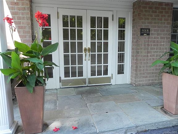 4th image of 4 Consulate Dr #3E