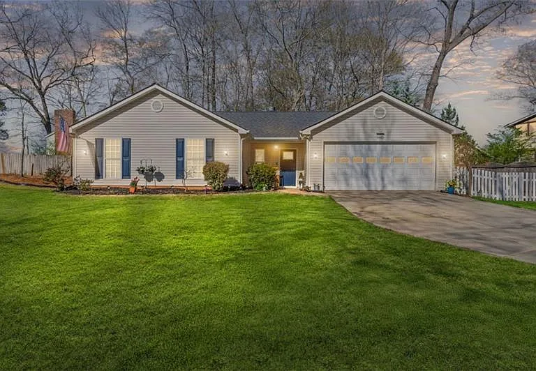 5720 Crow Dr — Photo 2