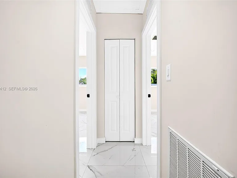 5715 Jackson St — Photo 29