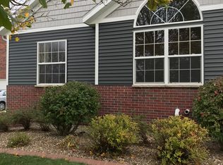 5515 Hunters Ridge Ct, Marion, IA 52302