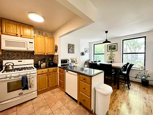 Rented by Oxford Property Group | media 31