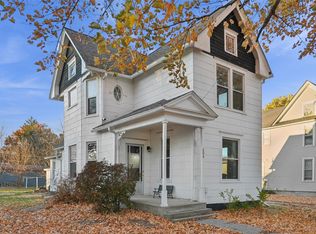 206 3rd St NE, Mitchellville, IA 50169