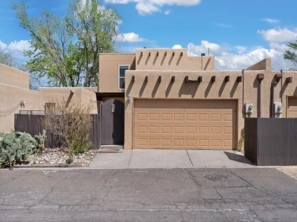 82 Calle San Blas NE, Albuquerque, NM 87109