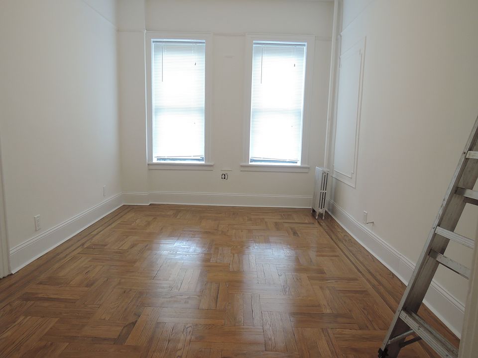 2nd image of 2537 38th St
