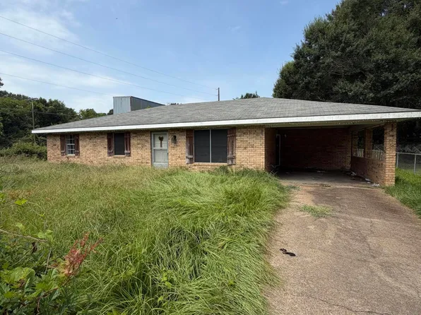 101 Chataignier St, Eunice, LA 70535