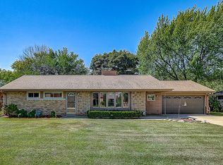 8859 N Mohawk Rd, Bayside, WI 53217