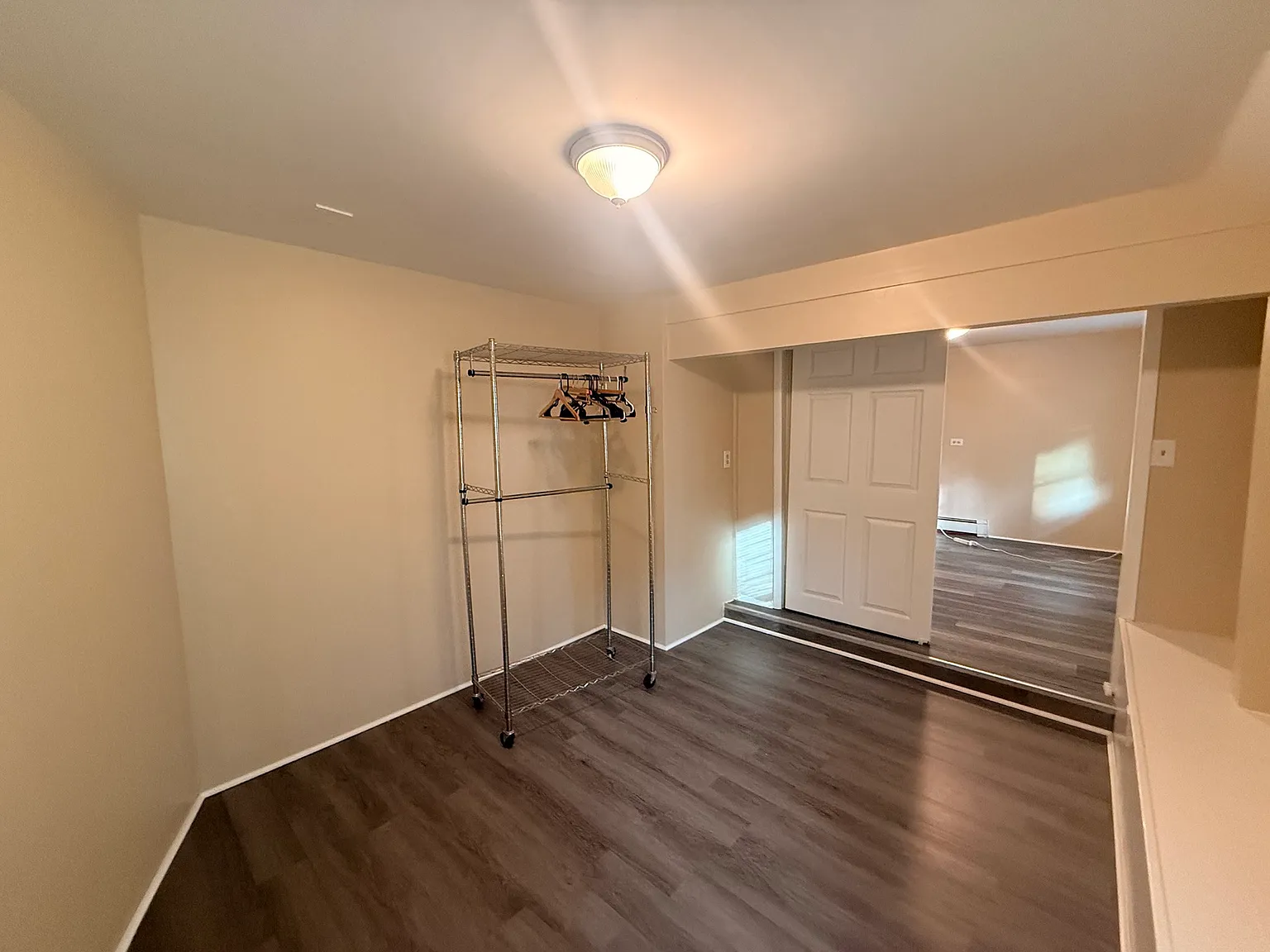 1 bed, 1.0 bath, 500 sqft, $2,000 — Photo 4