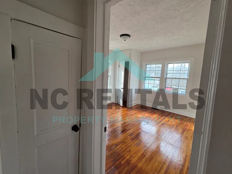 1318 Front St — Photo 6