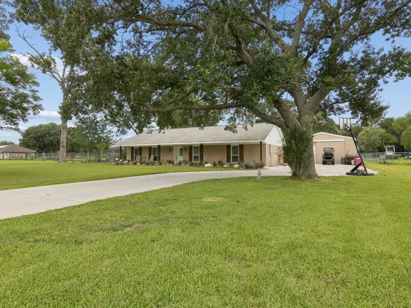 2865 County Road 936a, Alvin, TX 77511