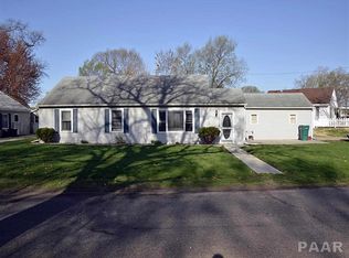 309 Forest Dr, Pekin, IL 61554