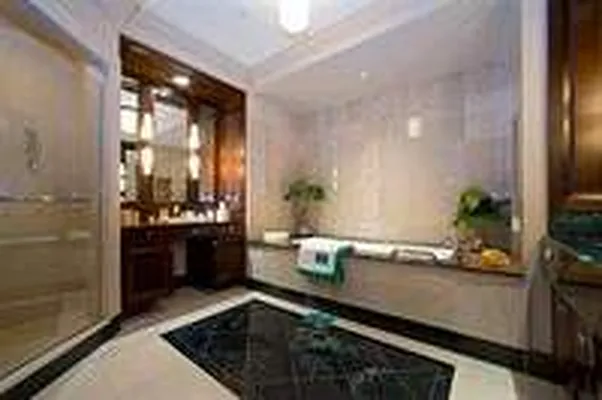 Rented by WIRE International Realty | media 60