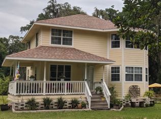 520 S Saint Clair St, Wildwood, FL 34785