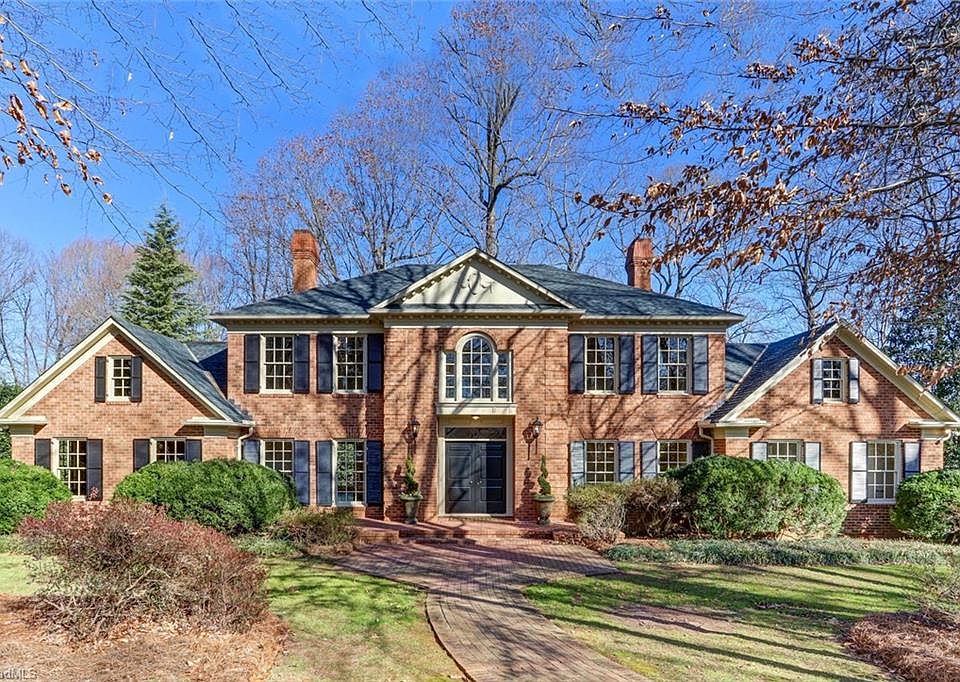 1st image of 2700 Lake Forest Dr