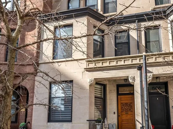 1304 N Ritchie Ct, Chicago, IL 60610