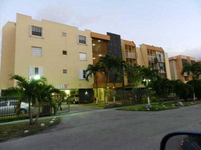 6095 W 19th Ave APT 410, Hialeah, FL, 33012