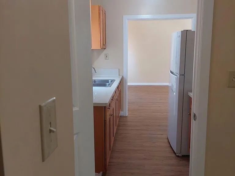 2873 Clarendon Ave #A — Photo 2