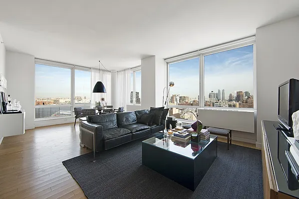 Sold by Nest Seekers International | media 16