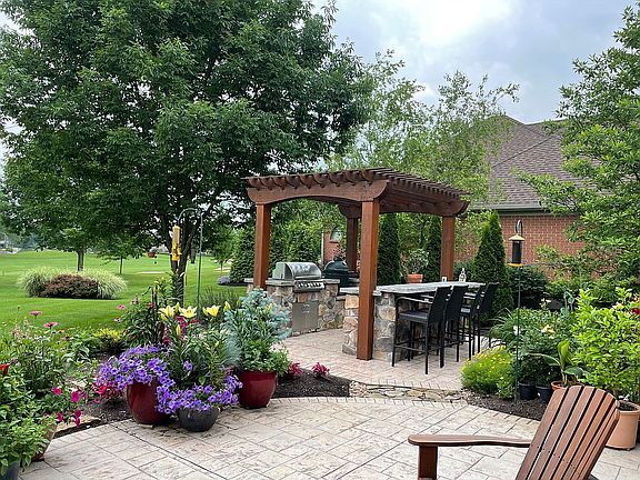 Outdoor kitchen