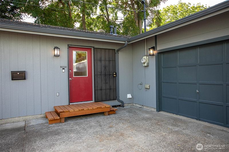 3rd image of 1811 I Street
