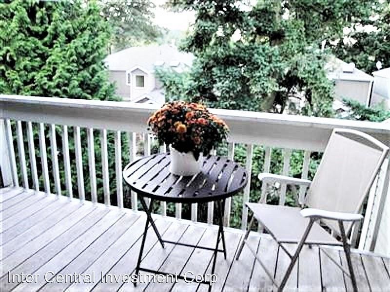 1st image of 10010 NE 124th Pl
